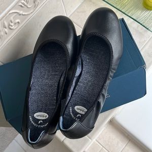 Dr. Scholls Feel Good Flats